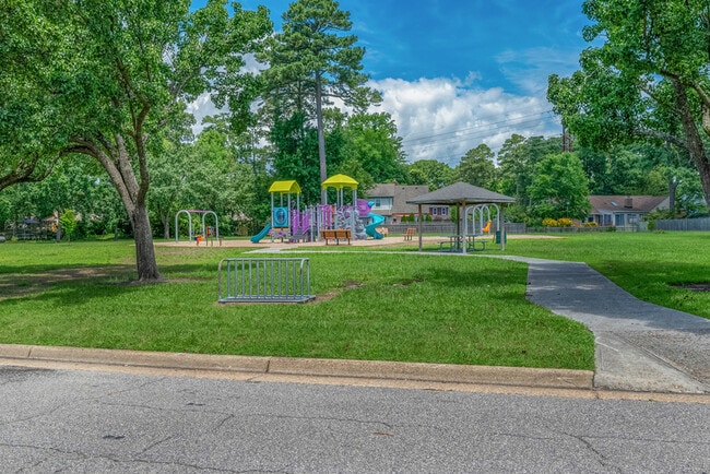 Building Photo - 2105 Grey Fox Ln