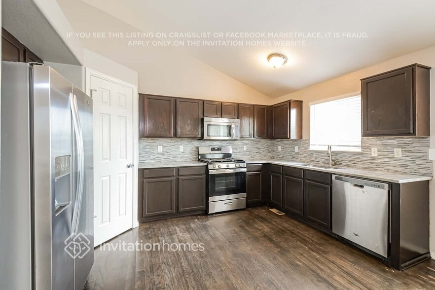 Building Photo - 13544 N Pecos St