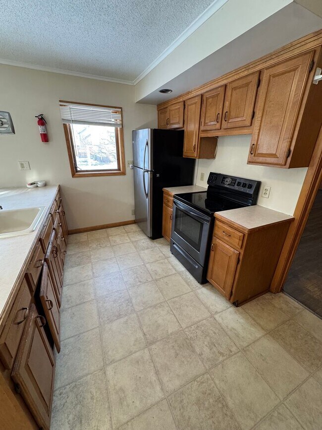 Building Photo - 1332 4th Ave N