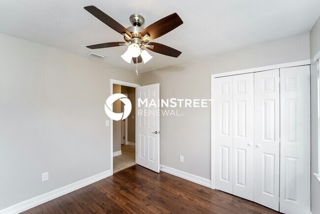 Building Photo - 3 Bedroom Pet-Friendly Home in NORTH PORT, FL with Main Street Renewal