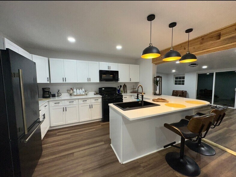 Building Photo - 5809 Westhaven Dr