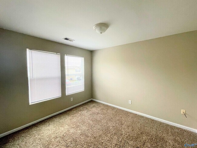 Building Photo - 229 Whitestone Dr NE