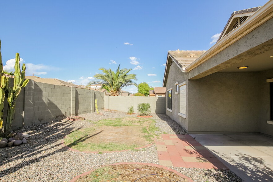 Building Photo - 17446 W Papago St