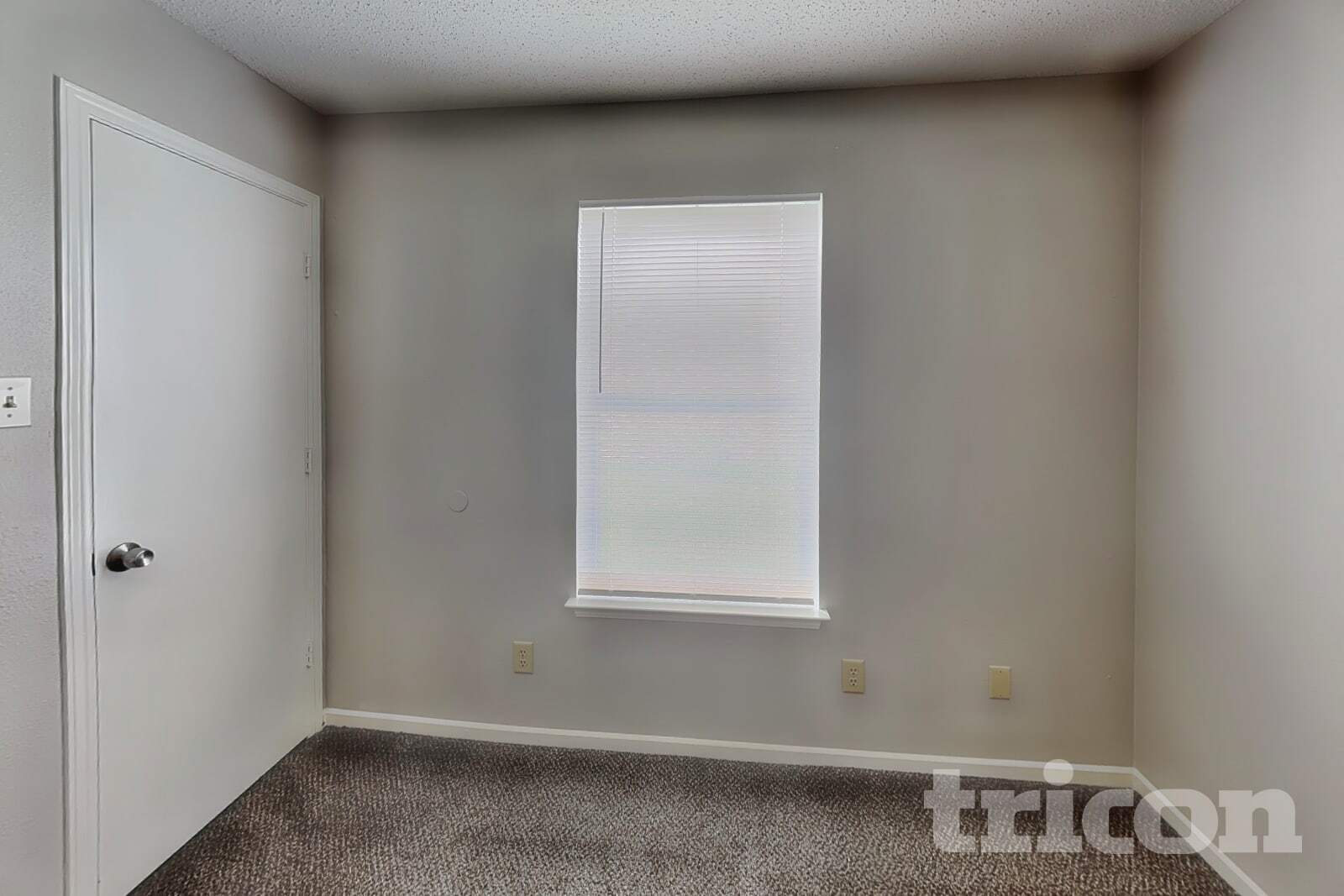 Building Photo - 5753 N Jamestown Dr