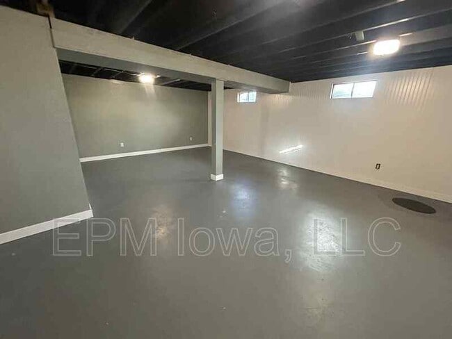 Building Photo - 4821 Midway Dr NW