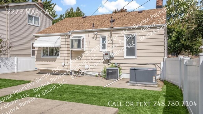 Building Photo - 2279 Mark Ave