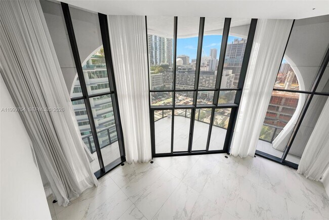 Building Photo - 1000 Biscayne Blvd