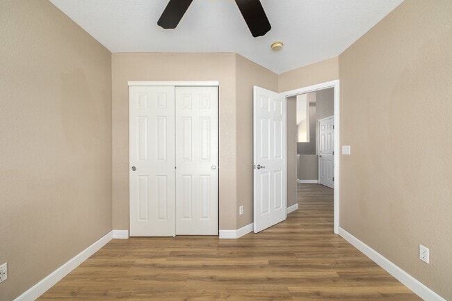 Building Photo - This beautiful 3-bedroom, 3-bathroom in Parker