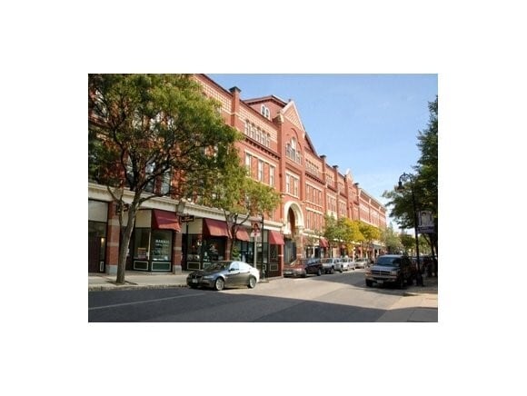 Building Photo - 30 Hanover St