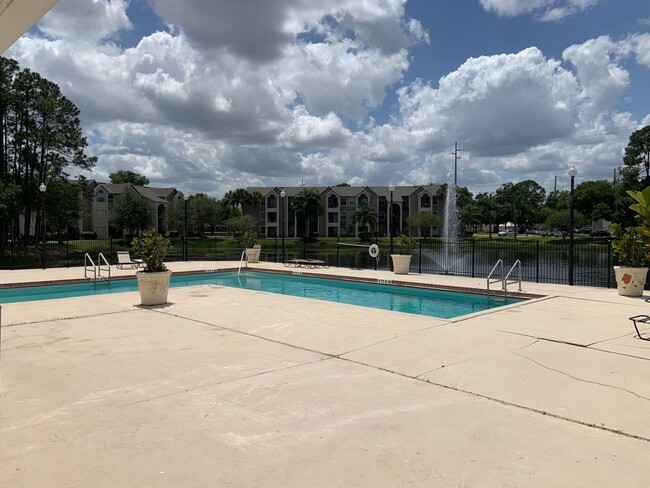 Building Photo - 4752 Walden Cir