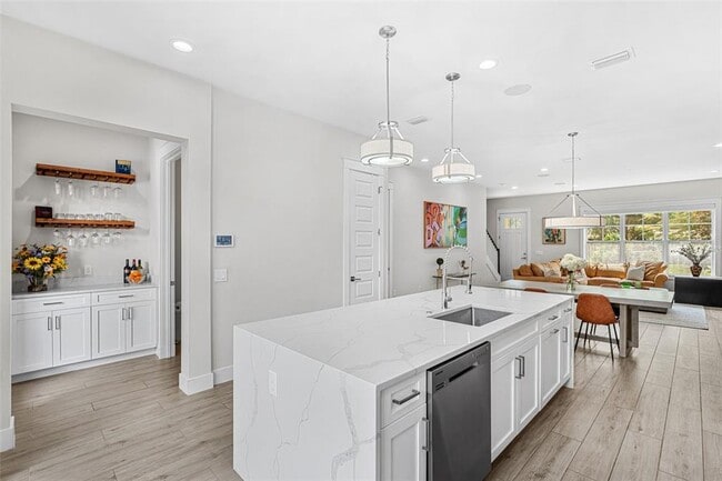 Building Photo - 1275 Michigan Ave