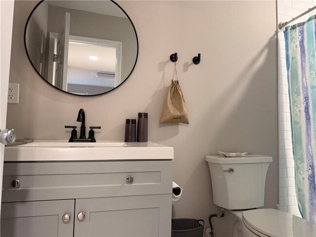 Building Photo - 1424 Shadowbrook Dr