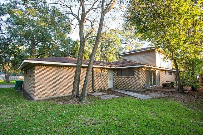 Building Photo - 6407 Nuben St