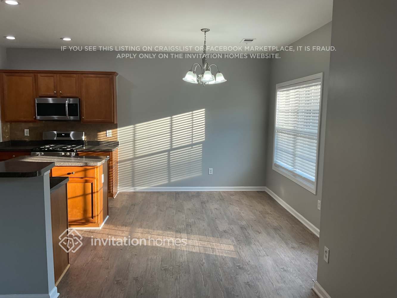 Building Photo - 628 Needle Rush Cir