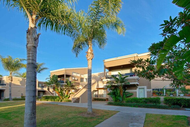 Building Photo - Villa Siena