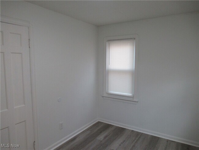 Building Photo - 12213 Mortimer Ave