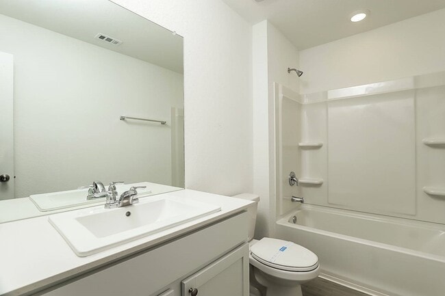 Building Photo - 14420 Jenson Crk