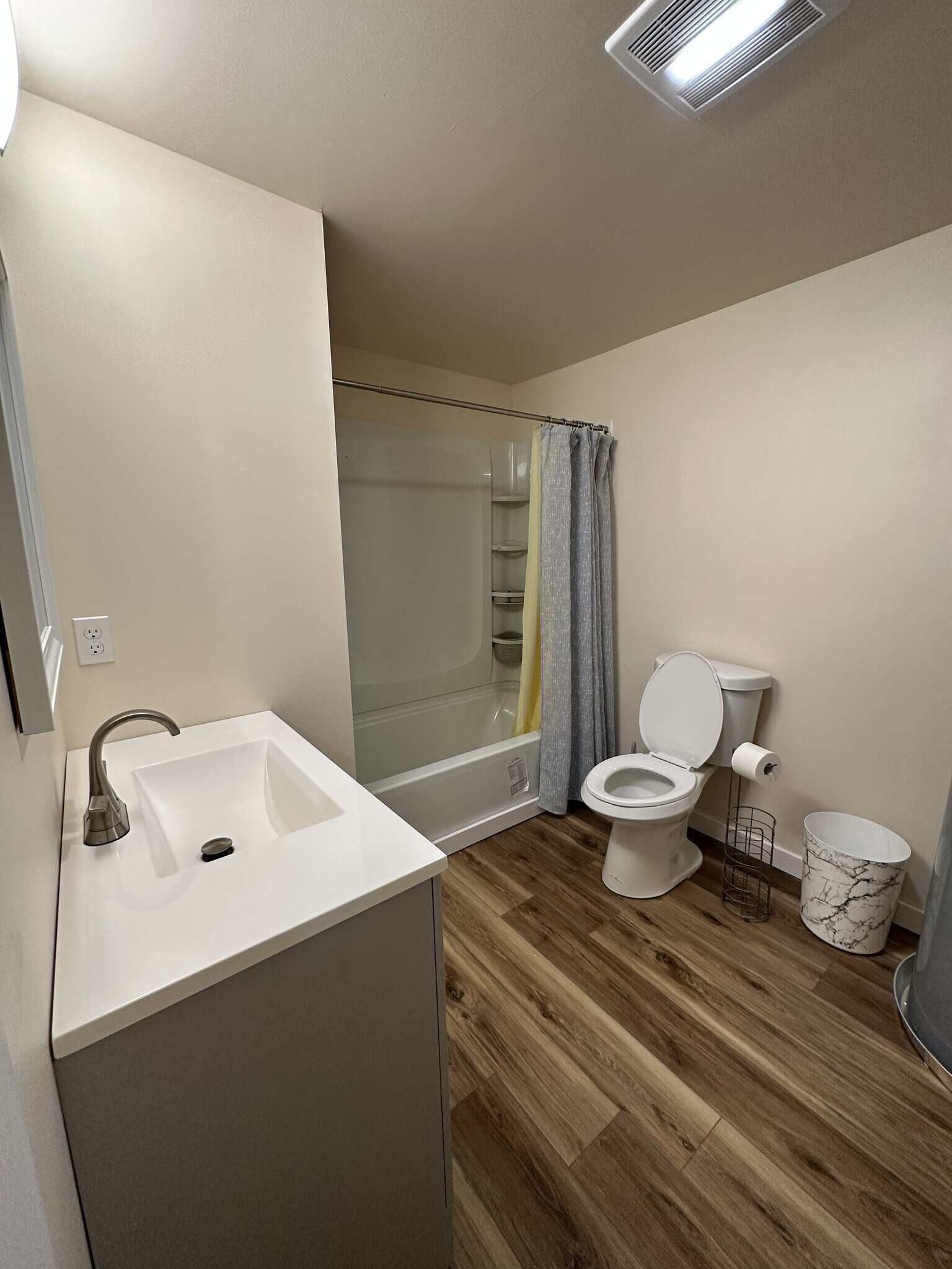 Building Photo - 49 13th St