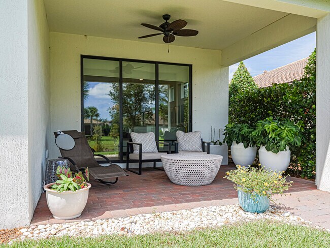Building Photo - 4448 Beauty Leaf Cir