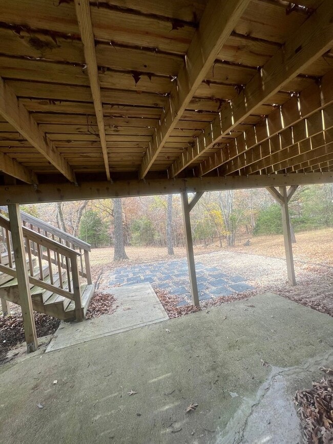 Building Photo - 695 Passover Rd