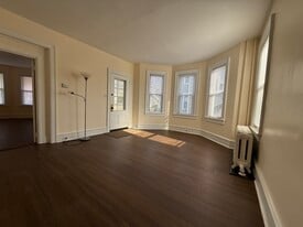 Building Photo - 475 Cooper St