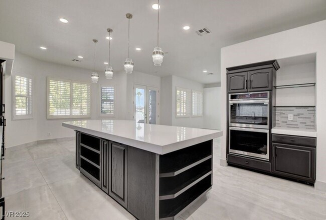 Building Photo - 2132 Lookout Point Cir