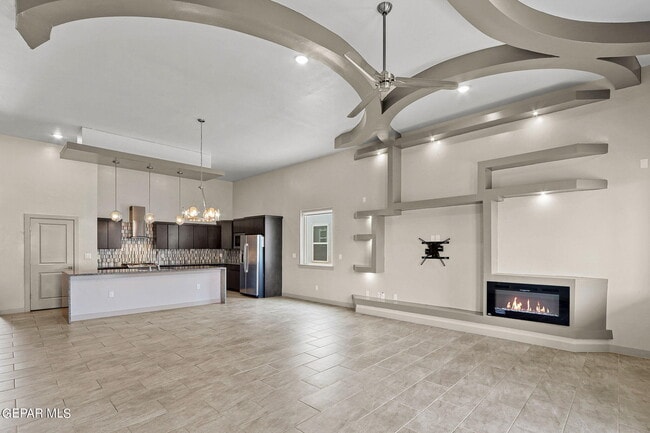 Building Photo - 12365 Desert Dove Ave