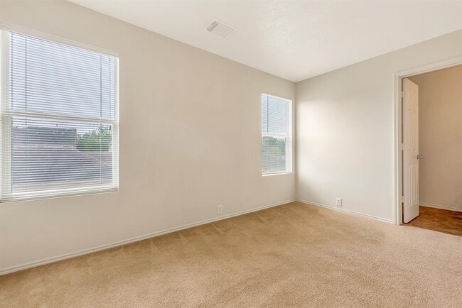 Building Photo - 29731 Sullivan Oaks Dr