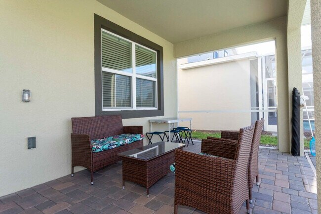 Building Photo - 9202 Sommerset Hills Dr