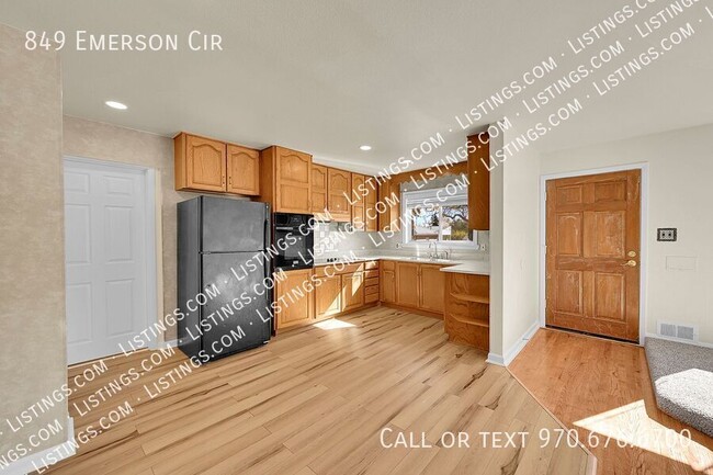 Building Photo - 849 Emerson Cir