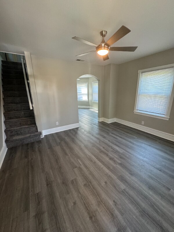 Building Photo - 107 Jansen Ave