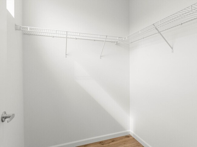 Building Photo - 1401 E 29th St