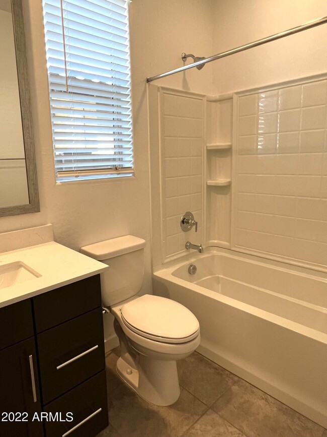 Building Photo - 16943 W Las Palmaritas Dr