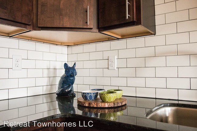 Building Photo - 4977 30th Ave S