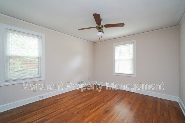 Building Photo - 424 Potomac Ave