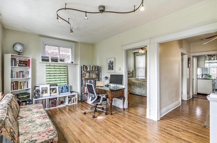 Building Photo - 4029 Shenandoah Ave