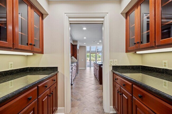 Building Photo - 91 Heathrow Ln