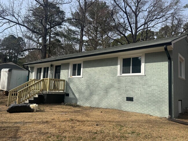 Building Photo - Totally remodeled inside and out.  Two bedroom all brick.