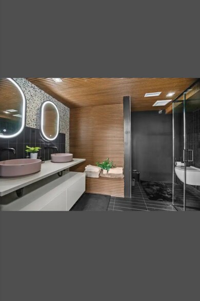 Building Photo - 1727 S Indiana Ave