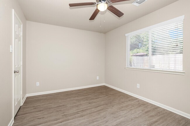 Building Photo - 13852 Running Bear Dr