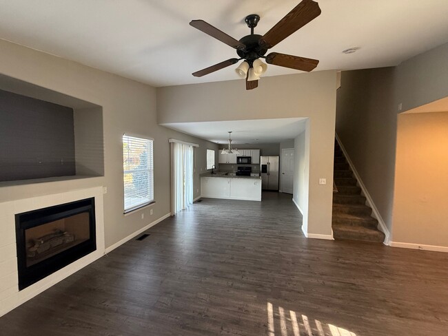 Building Photo - 9445 Bellaire St