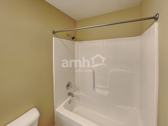 Building Photo - 1602 Solitude Ct