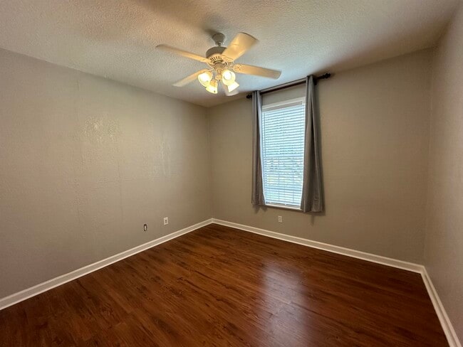 Building Photo - 3259 Newberry Blvd