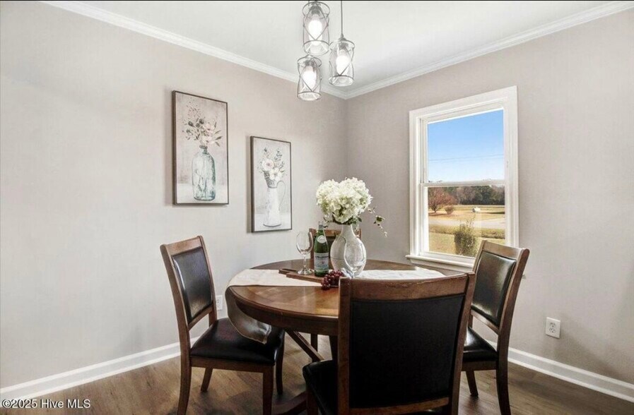 Building Photo - 1676 Tommys Rd