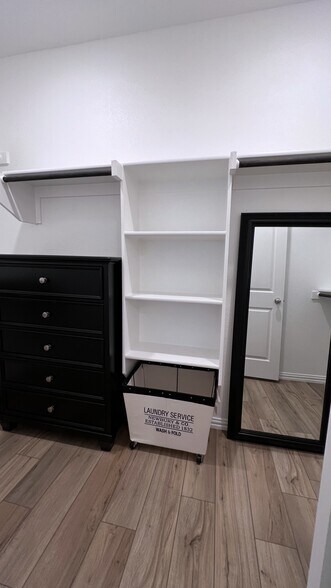 Building Photo - 5334 Riverwalk Pky