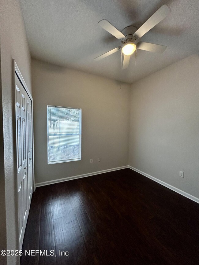 Building Photo - 6788 Manotak Oaks Dr