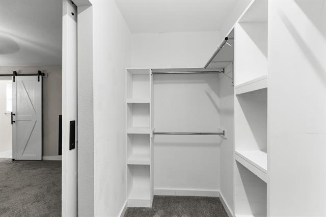 Building Photo - 1002 Wembley Rd