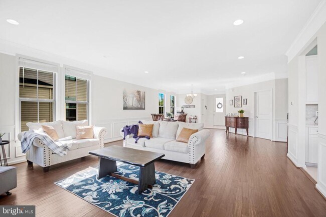 Building Photo - 42526 Oxford Forest Cir