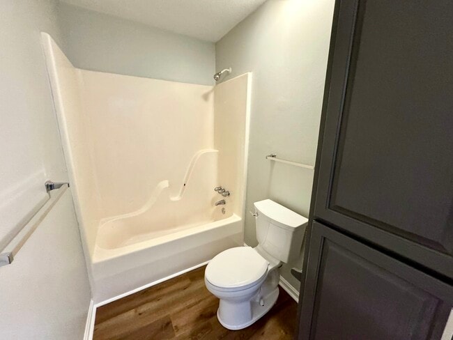 Building Photo - 185 Stonehouse Rd