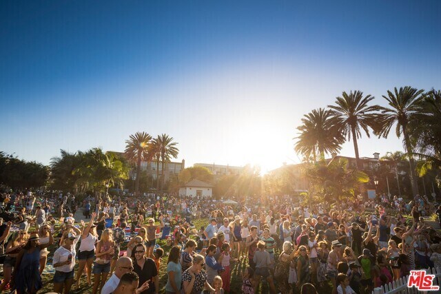 Building Photo - 12746 W Jefferson Blvd